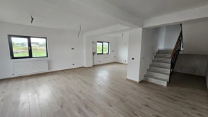 PAULESTII NOI - vila 2025, P+1 , ter 490 mp la 225000 euro - imagine 4