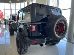 Jeep Wrangler Rubicon  - imagine 3