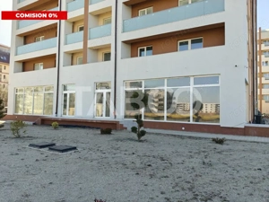 Spatiu comercial cu vitrina si 4 locuri de parcare - COMISION 0