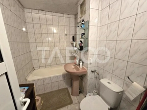 Apartament decomandat de vanzare 3 camere 2 bai pivnita Turnisor Sibiu - imagine 7