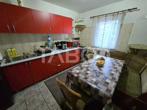 Apartament decomandat de vanzare 3 camere 2 bai pivnita Turnisor Sibiu - imagine 17