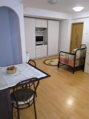 Studio spațios 45 mp, bloc 2010, AC, centrală, zona Trapezului, parcare liberă