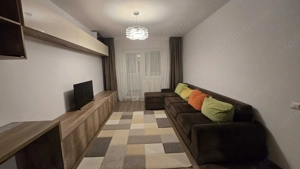 Apartament 3 camere de închiriat Apărătorii Patriei