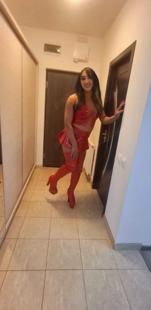 Transexuală reală disponibilă non stop