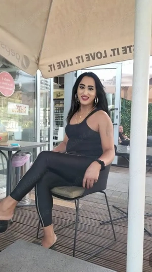 Bună Sunt Cristina transexuală