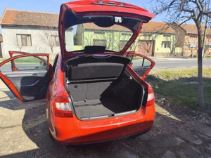 Skoda Rapid 1.2 TSI   90 CP | 2015 | Unic proprietar | 145.000 km | Încălzire scaune | 2 seturi roți - imagine 9