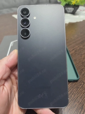 Vand telefon Samsung S25 FE