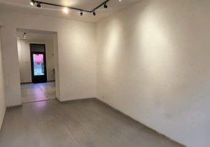 De închiriat spațiu comercial SAD   zonă ultracentrală, stradă pietonală- 340 - imagine 3