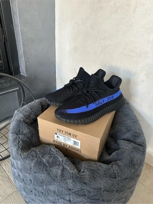 Adidas Yeezy Boost 350 V2 Dazzling Blue