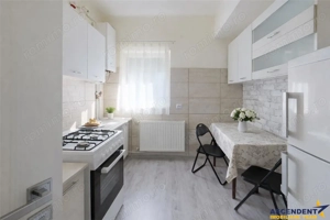 Garsoniera cocheta, renovata, decomandata, mobilata, utilata, Tractorul, Brasov - imagine 2