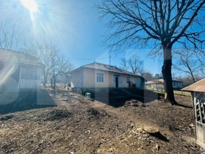 Casa batraneasca cu  teren de vanzare in Calugarenii Vechi