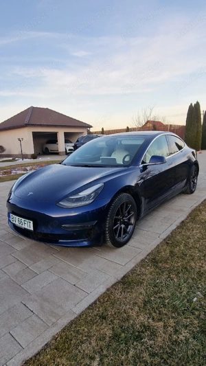 tesla 3 long range dual motor 4x4 470 cai interior alb - imagine 3