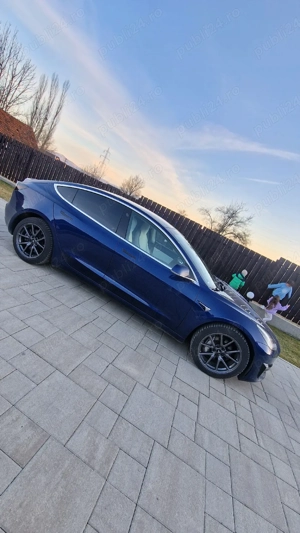 tesla 3 long range dual motor 4x4 470 cai interior alb - imagine 2