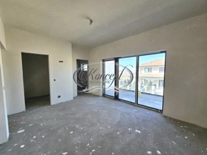 Locuinta moderna cu design cubic si curte plana in Dezmir - imagine 10