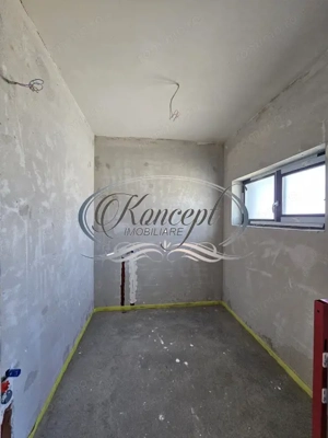 Locuinta moderna cu design cubic si curte plana in Dezmir - imagine 11