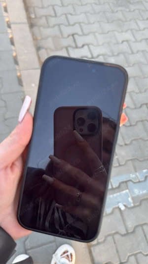 iPhone 15, 256GB, negru, negociabil  