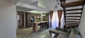 Închiriez apartament trei camere 