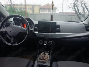 Vând Mitsubishi lancer