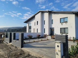 Vand casa nouă,  singur in curte, duplex pe unu 1 si 2 nivele. loc. Voiniceni 