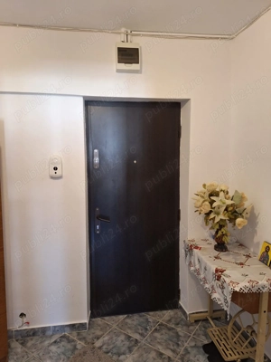 PROPRIETAR Ap 3 cam,2 băi, 2 balcoane,an1990, pod si boxa foarte spatioase+loc parcare, ZONA 1 MAI - imagine 6