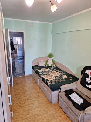 PROPRIETAR Ap 3 cam,2 băi, 2 balcoane,an1990, pod si boxa foarte spatioase+loc parcare, ZONA 1 MAI - imagine 7