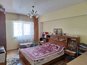 PROPRIETAR Ap 3 cam,2 băi, 2 balcoane,an1990, pod si boxa foarte spatioase+loc parcare, ZONA 1 MAI - imagine 9