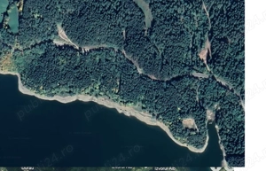Teren impadurit pe malul lacului Bicaz - imagine 3