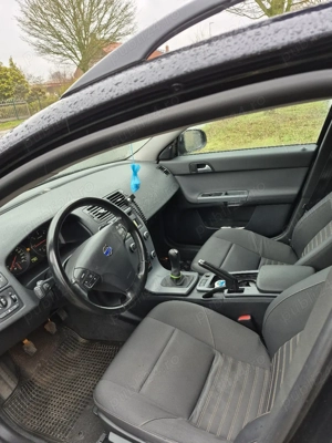 Vând volvo V50 1.6 disel 115 cp.  2010 - imagine 2