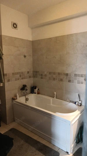 vând apartament cu 3 camere și terasă cu loc de parcare subteran. - imagine 12