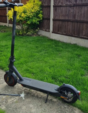 Trotinetă electrică 