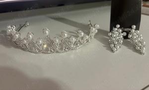 Vând coroniță ,cercei și voal mireasa