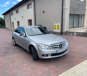 Mercedes-Benz C 220  - imagine 2
