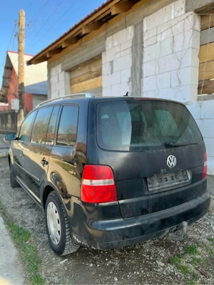 Vând Volkswagen Touran - imagine 9