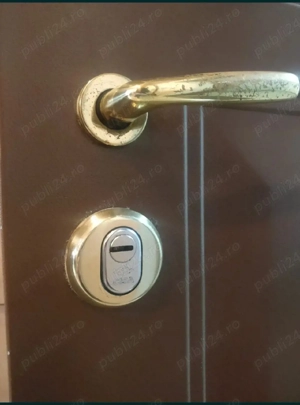 te ai blocat?? in casa suna ma!!