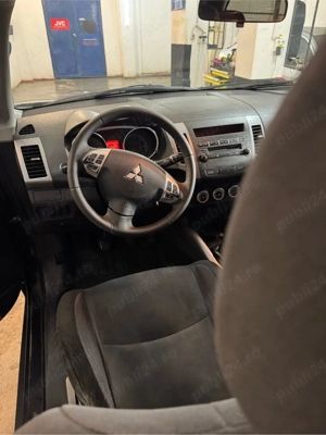 Vând Mitsubishi Outlander 4X4, 2,0 diesel, 2008 - imagine 6