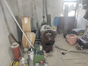 Motor trifazat de lift