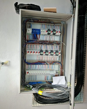 Echipă electricieni autorizați | Instalații electrice complete | Case   Apartamente | Argeș - imagine 4
