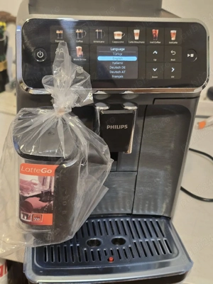   Philips 5500 Cel mai performant espressor automat  - imagine 3