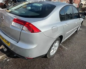 Renault Laguna 2.0 diesel volan dreapta - imagine 3