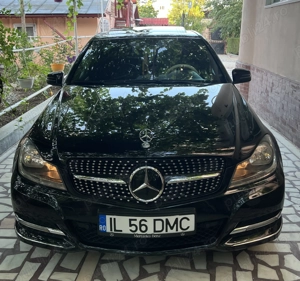 Vând Mercedes c250, benzină,motor 1.8, 204 CP, an 2013 - imagine 2