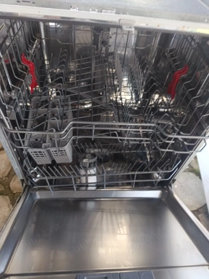 Mașină de spălat vase Whirlpool incorporabila in stare foarte buna 