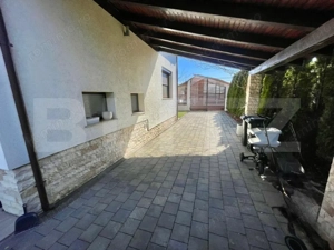 Casă spațioasă cu etaj | Curte superbă | Zonă liniștită - imagine 11