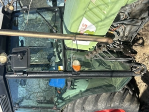 Tractor viticol Claas nexos VL240. 4x4 - imagine 2