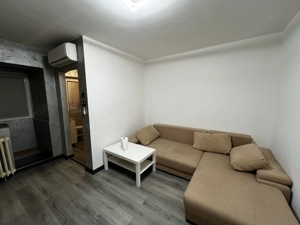 Garsonieră renovată 2025, parter, mobilată complet, zona Titan