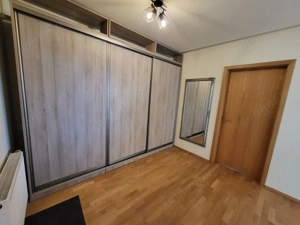 Apartament deosebit. Terasa 35 mp. Zona linistita in oras - imagine 13