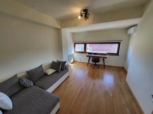 Apartament deosebit. Terasa 35 mp. Zona linistita in oras - imagine 12