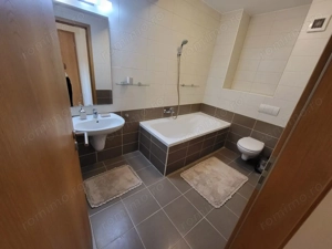 Apartament deosebit. Terasa 35 mp. Zona linistita in oras - imagine 14