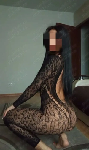 Bruneta matura și sexi experimentata și foarte îngrijită te astept la mine în locație! 