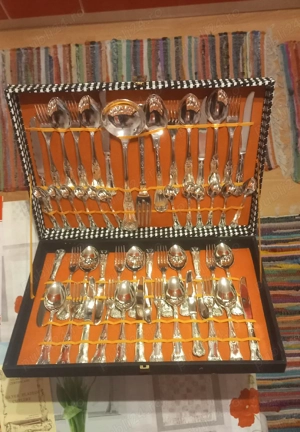 Set tacamuri suflate cu argint (nou)