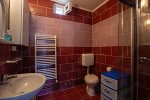 Casa Oradea 4 camere 1100 mp teren panouri si baterie de stocare - imagine 7